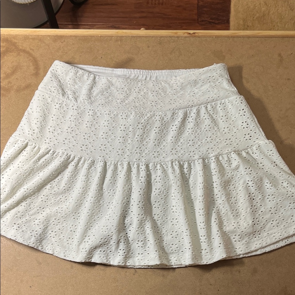 Kyodan White Eyelet Tennis/Pickleball Skort. Small.